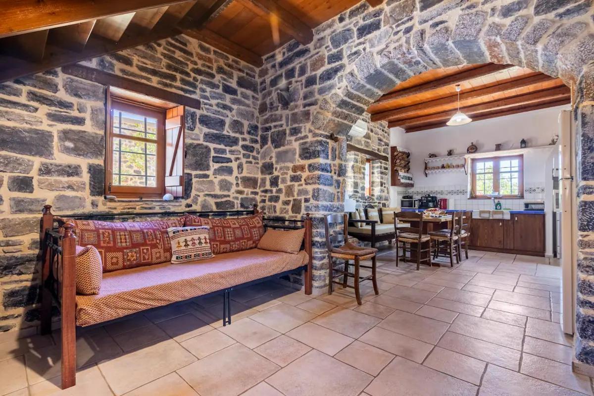 Traditional Stone House By The Sea... Kapetaniana Exterior photo
