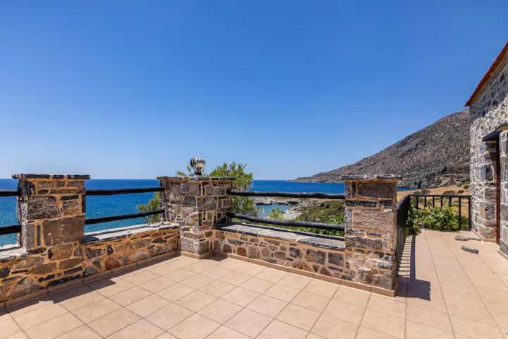 Traditional Stone House By The Sea... Kapetaniana Exterior photo